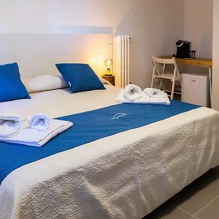 Ad Astra לינה וארוחת בוקר 4*